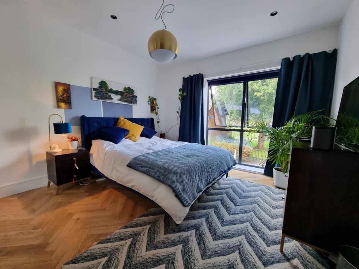 Bright Spacious Apartment In The Park London Exterior photo